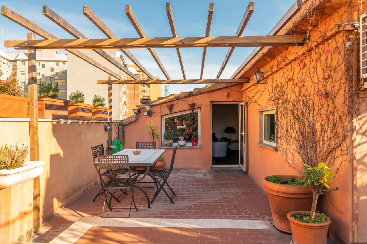 Bright And Comfy Terraced Apartment In Trastevere โรม ภายนอก รูปภาพ